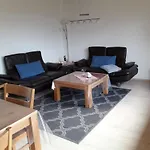 In Muehlendeich Mit Grossem Garten By Interhome Hébergement de vacances